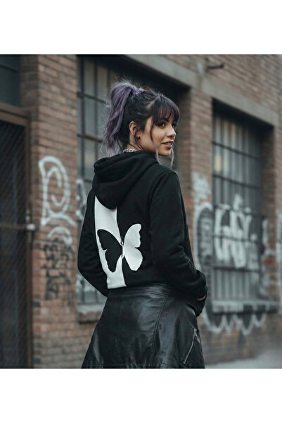 Eritqaa سترة رياضية بغطاء للرأس تعكس أسلوبك الشبابي والديناميكي