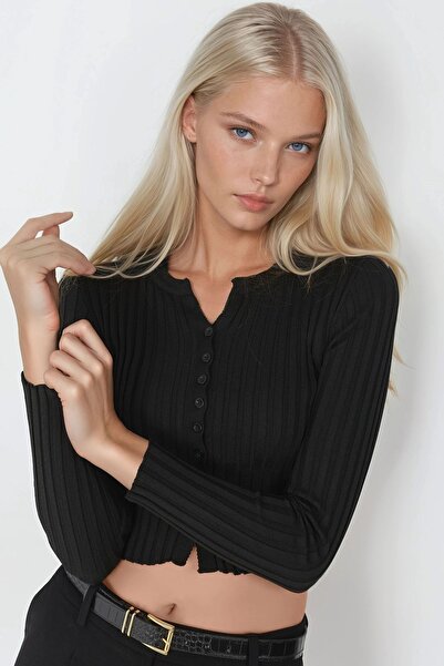 Hiccup My Fashion Buttoned Fitted Short Sweater