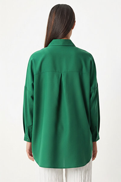 hazelin Kadın Zümrüt Yeşili Oversize Uzun Basic Gömlek HZL22W-BD139001
