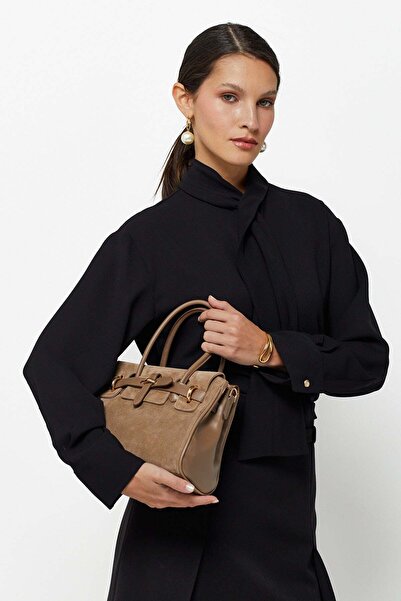 AKSWSUAR Gold Detaylı Süet El Çantası