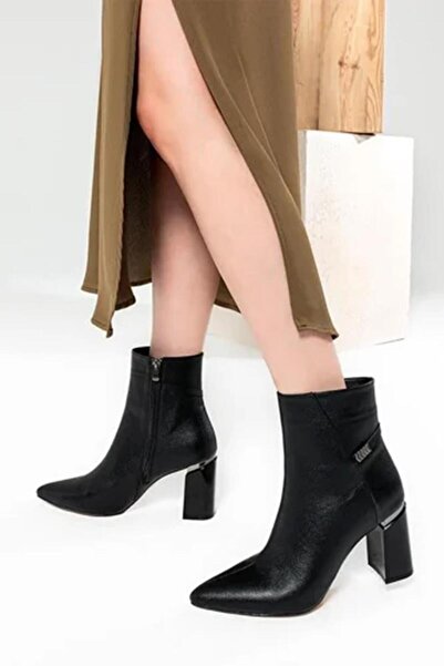 Yaya by Hotiç Kadın Siyah Fermuarlı Kalın Topuklu Bot