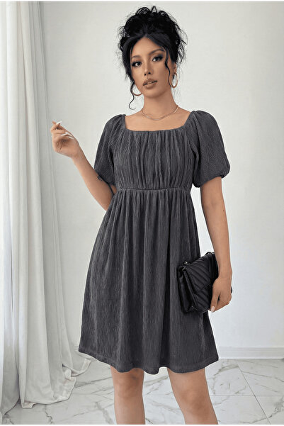 ESPİNA Жіноча сукня з квадратним вирізом, рукавами-крильцями та міні-довжиною