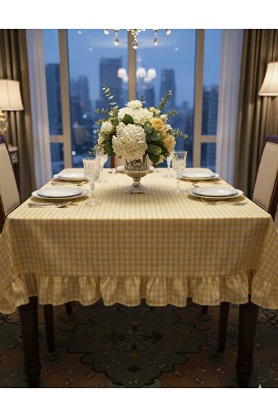 Angels' Collection مفرش طاولة منقوش بتصميم كشكش