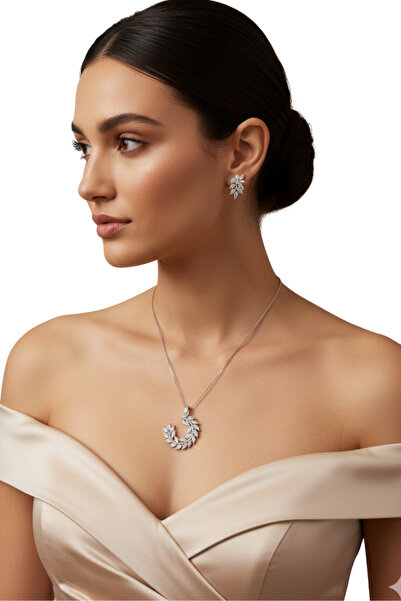 Lingerie and Fashion Style Accessory set