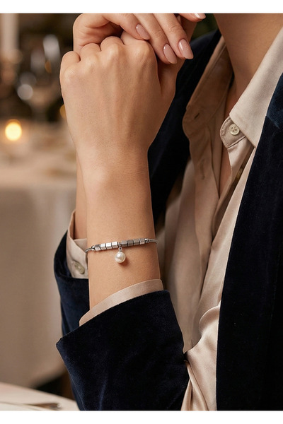 Duke Nickle Pearl Detailed Design Steel Bracelet