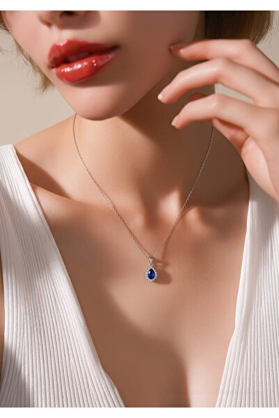 TASLİDUSLERJEWELRY Safir Damla Kolye – 925 Ayar Gümüşte Mavinin Zarafeti