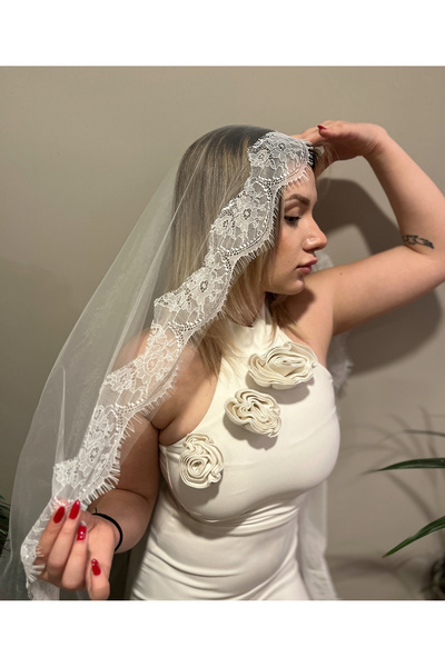 Merve 1.5 متر من الدانتيل الفرنسي