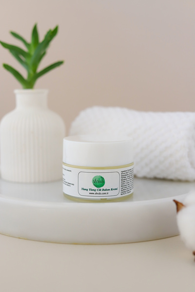 SHRUB كريم العناية بالوجه يلانج يلانج - 45 جرام.