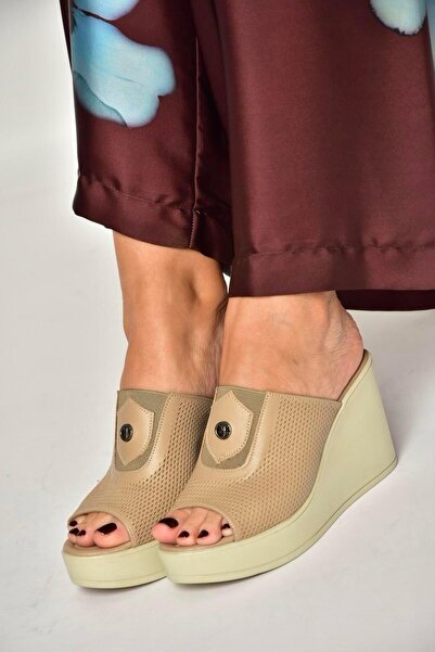 Fox Shoes Y555250703 Beige Genuine Leather Wedge Heeled Women's Slippers