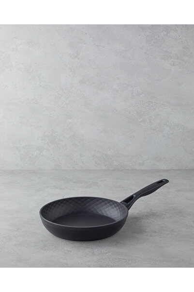 English Home Pro Grade İndüksiyon Tabanlı Tava 24 cm Siyah