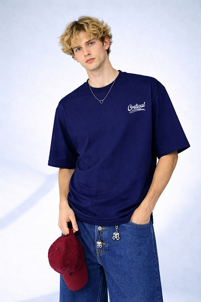 caddekombin Men's Critical Written Minimalist Design Crew Neck Navy Blue T-Shirt