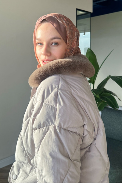 Ovn. Rivière Baklava Desenli Yakası Kürklü Mont - Bej