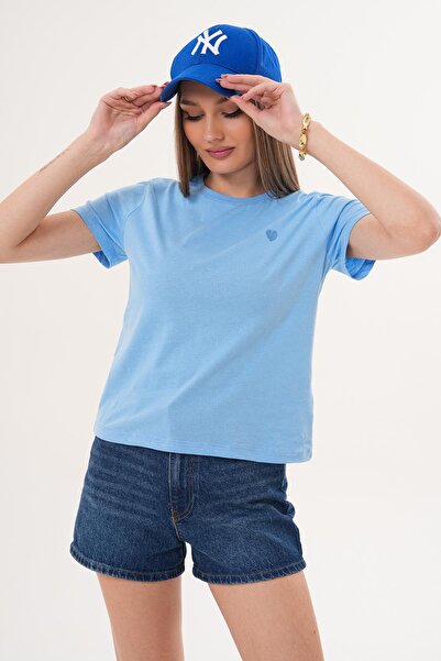 ŞİMAL Жіноча футболка з вишивкою у вигляді серця та велосипедним коміром - 26...