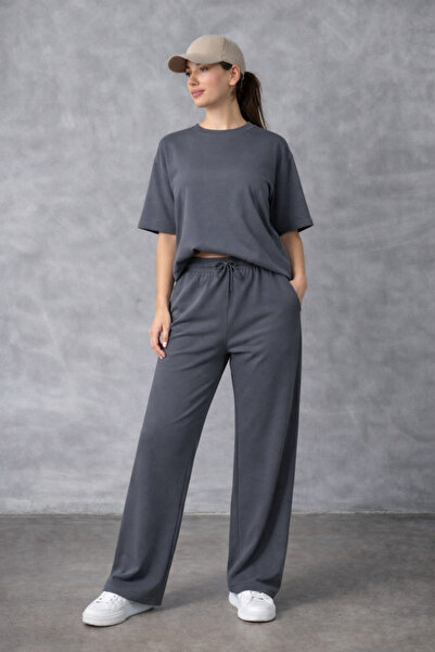 BayBayan طقم نسائي بأكمام قصيرة