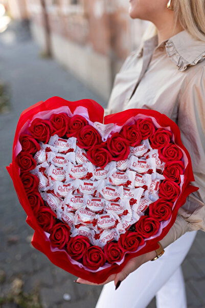 Buchetezie Buchet Cadou Femei Buchet Rose Heart Red cu Trandafiri de Săpun