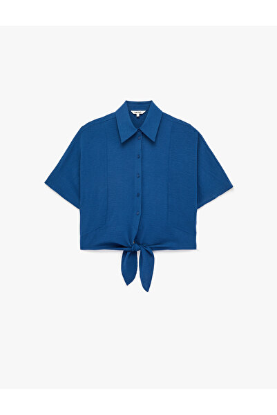 Koton Kısa Kollu Klasik Yaka Bağlama Detaylı Crop Gömlek