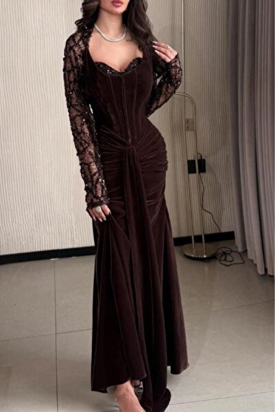 Genenic Elegant brown velvet dress