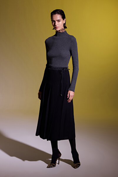 Jus De Pommes SİYAH BAĞCIK DETAYLI PİLELİ MİDİ BOY ETEK