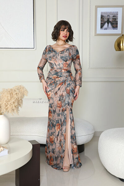 Warazan Dress with a floral pattern, mask