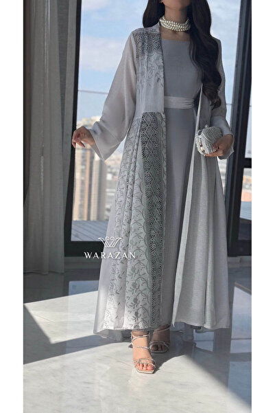 Warazan Two-piece jalabiya with distinctive embroidery