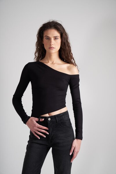 citycenterfashion Дамска блуза с асиметрична кройка, дълъг ръкав и лодкаобраз...