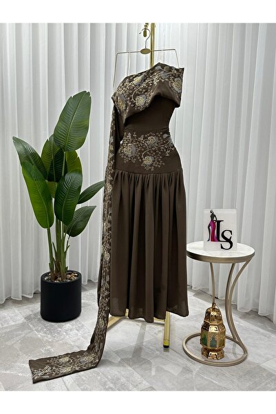 lamsuh harir Nira's dress