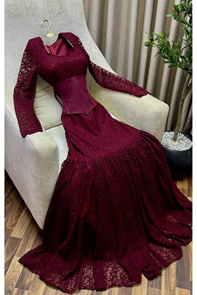 lamsuh harir Nouf's dress