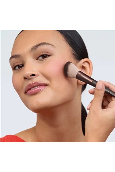 Oriflame Allık Bronzlaştırıcı ve Aydınlatıcı Uygulaması Sağlayan Çok Lifli Kı...