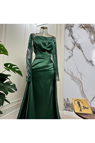 lamsuh harir Kinda's dress