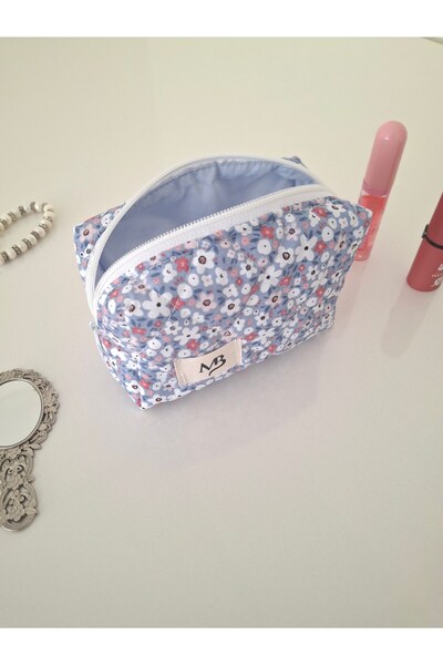 MB синя чантичка за грим с флорални мотиви - чантичка за подложки