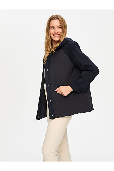 Faik Sönmez Yünlü Kumaş Kombinli Kapüşonlu Kapitone Mont S26KMT002