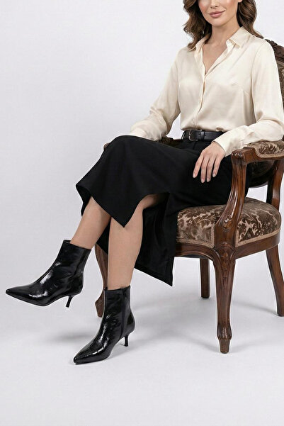 TrendyAnka Women's Black Shiny Fur Lined 4 cm Short Low Heeled Pointed Toe Si...