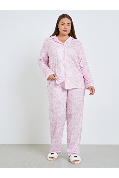Styli Plus Size Pink Paisley Print Shirt and Pyjama Set