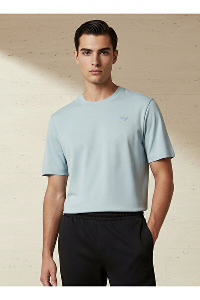 Lee Cooper Men Regular Fit Crew Neck Short Sleeves Badge Detail T-shirt