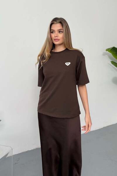 GİYSA Women's Crew Neck T-Shirt with Accessory Detail in 2 Strands Brown - 26...