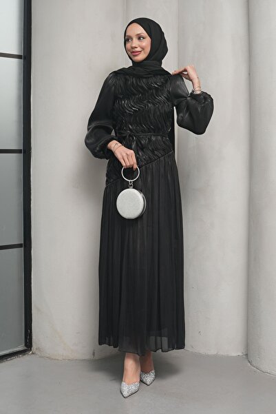 İmajButik Rochie de seară neagră, cu pliuri din organza ondulată în față