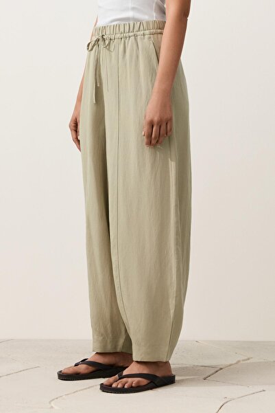Oysho Balloon trousers with seams, lyocell blend and 24% linen
