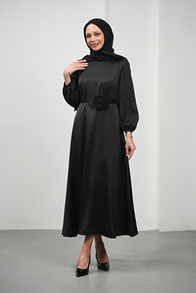 İmajButik Μαύρο φλοράλ σατέν βραδινό φόρεμα με πέτρες και ζώνη