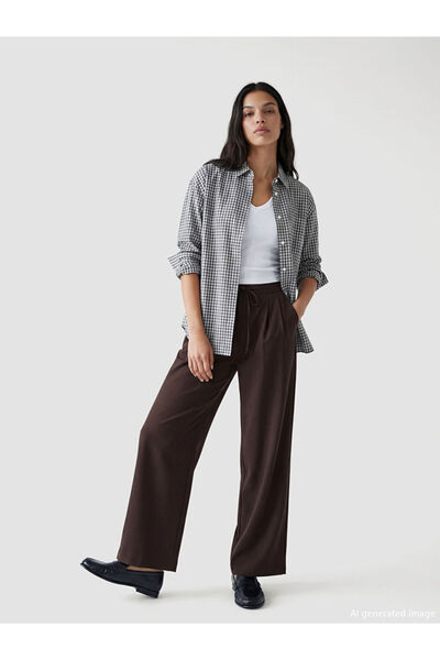 LC Waikiki بنطلون نسائي بني من XSIDE ذو خصر مطاطي واسع الساق ومطوي