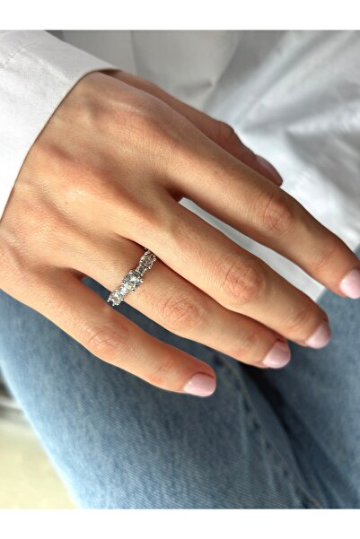 Ressia Solitaire Half Lap Adjustable