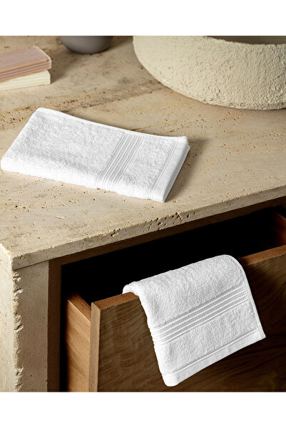 Madame Coco Prosop de mână din bumbac Clarette - alb - 30x46 cm