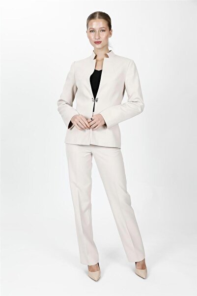 ÖNDER ÖZSOY بدلة نسائية من هاكيم ياكا كلاسيك كستيرز مع جيوب وسروال واسع - بيج