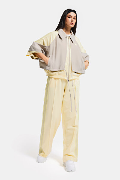 it's basic Women's Yellow Gray Color S6-108 Top and Bottom 2-Piece Combinatio...