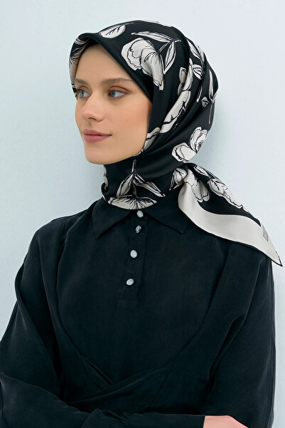 Armine Eșarfă din mătase twill 9536D cu model floral 30-Ecru-Negru