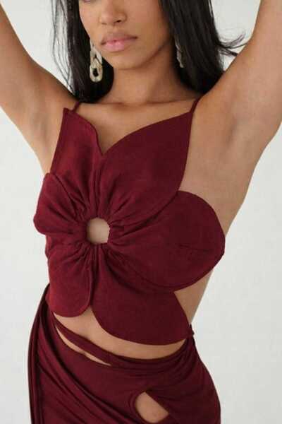 İsra Ayyıldız Moonstar Collection Pinterest sırt dekolteli çiçek büstiyer crop