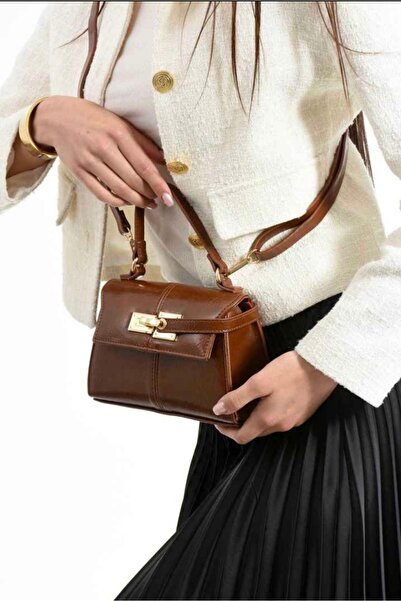 Pera Collection حقيبة كتف وحقيبة يد نسائية باللون البني