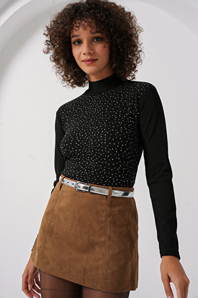 Bigdart White long-sleeved blouse with a closed collar, decorated with crysta...