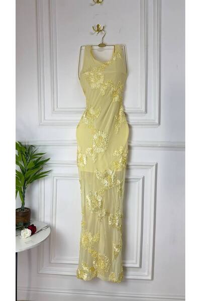 ZAYNAFASHIONSA Anoud's dress