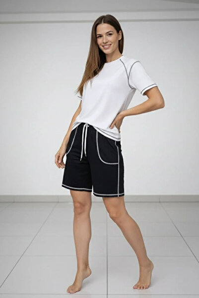 MODA طقم تي شيرت رياضي نسائي مع شورت بتفاصيل خياطة متباينة وقصة مريحة - أبيض