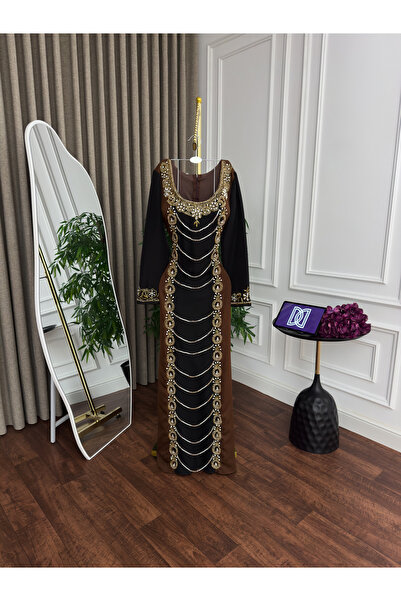 BTROON Hand-embroidered Barbie evening dress